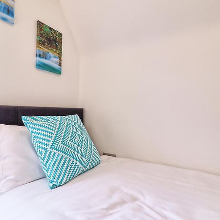 Writtle Massive 4 Bedroom Apartment With Parking In Gorgeous Countryside Location & Short Drive To Chelmsford City Centre Contractors Welcome Eksteriør billede