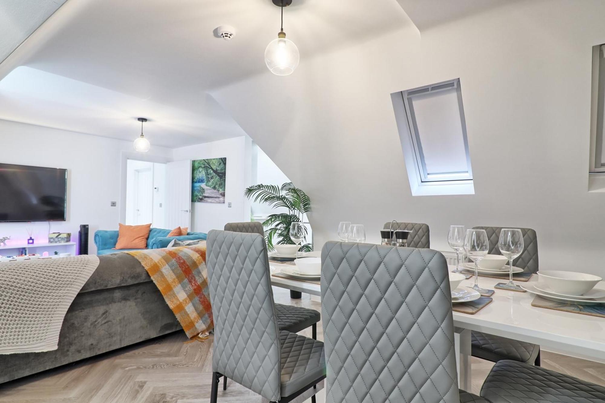 Writtle Massive 4 Bedroom Apartment With Parking In Gorgeous Countryside Location & Short Drive To Chelmsford City Centre Contractors Welcome Eksteriør billede