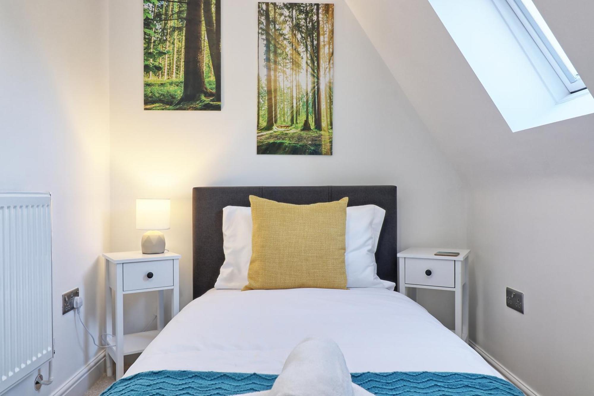 Writtle Massive 4 Bedroom Apartment With Parking In Gorgeous Countryside Location & Short Drive To Chelmsford City Centre Contractors Welcome Eksteriør billede