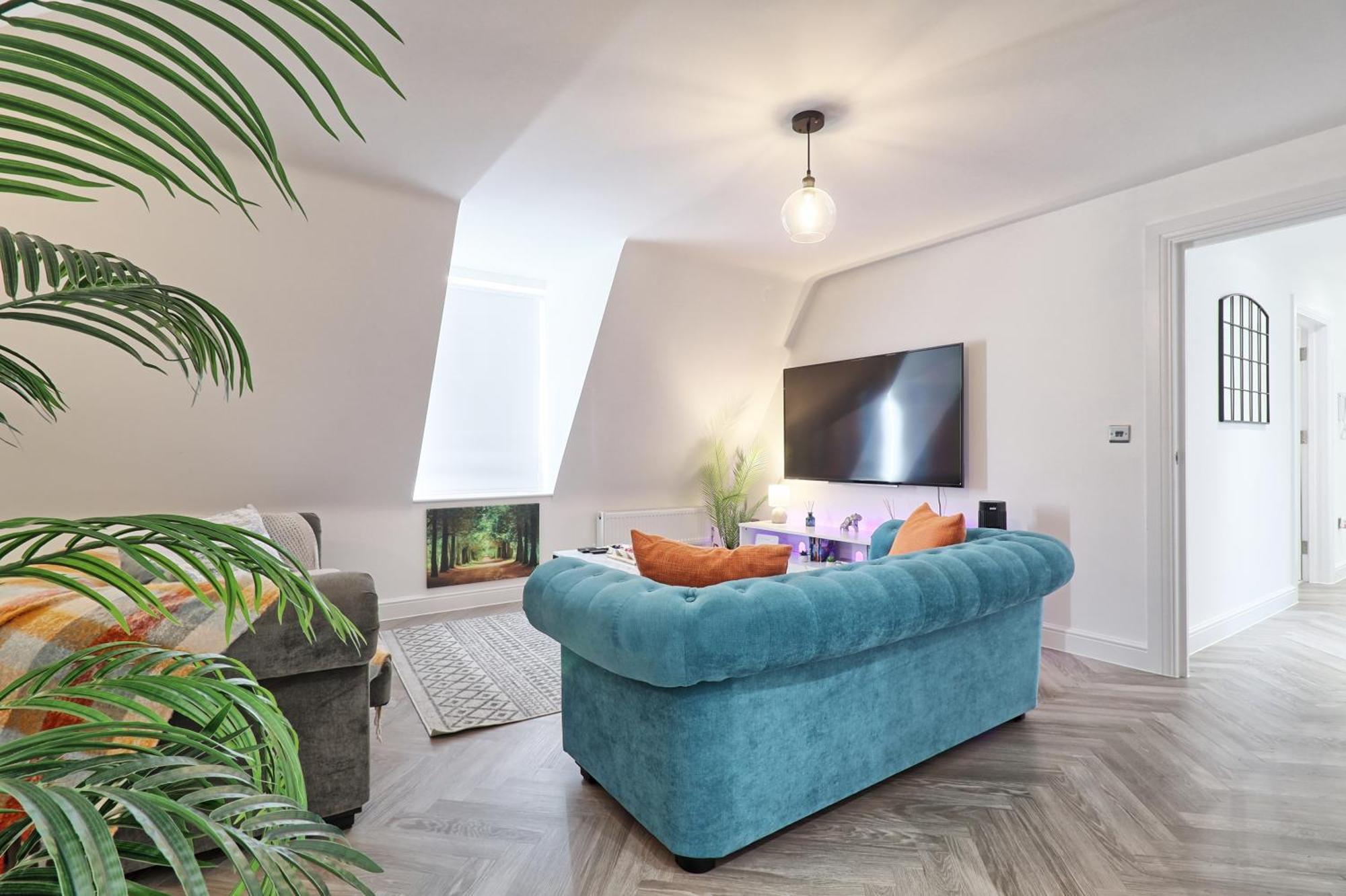 Writtle Massive 4 Bedroom Apartment With Parking In Gorgeous Countryside Location & Short Drive To Chelmsford City Centre Contractors Welcome Eksteriør billede