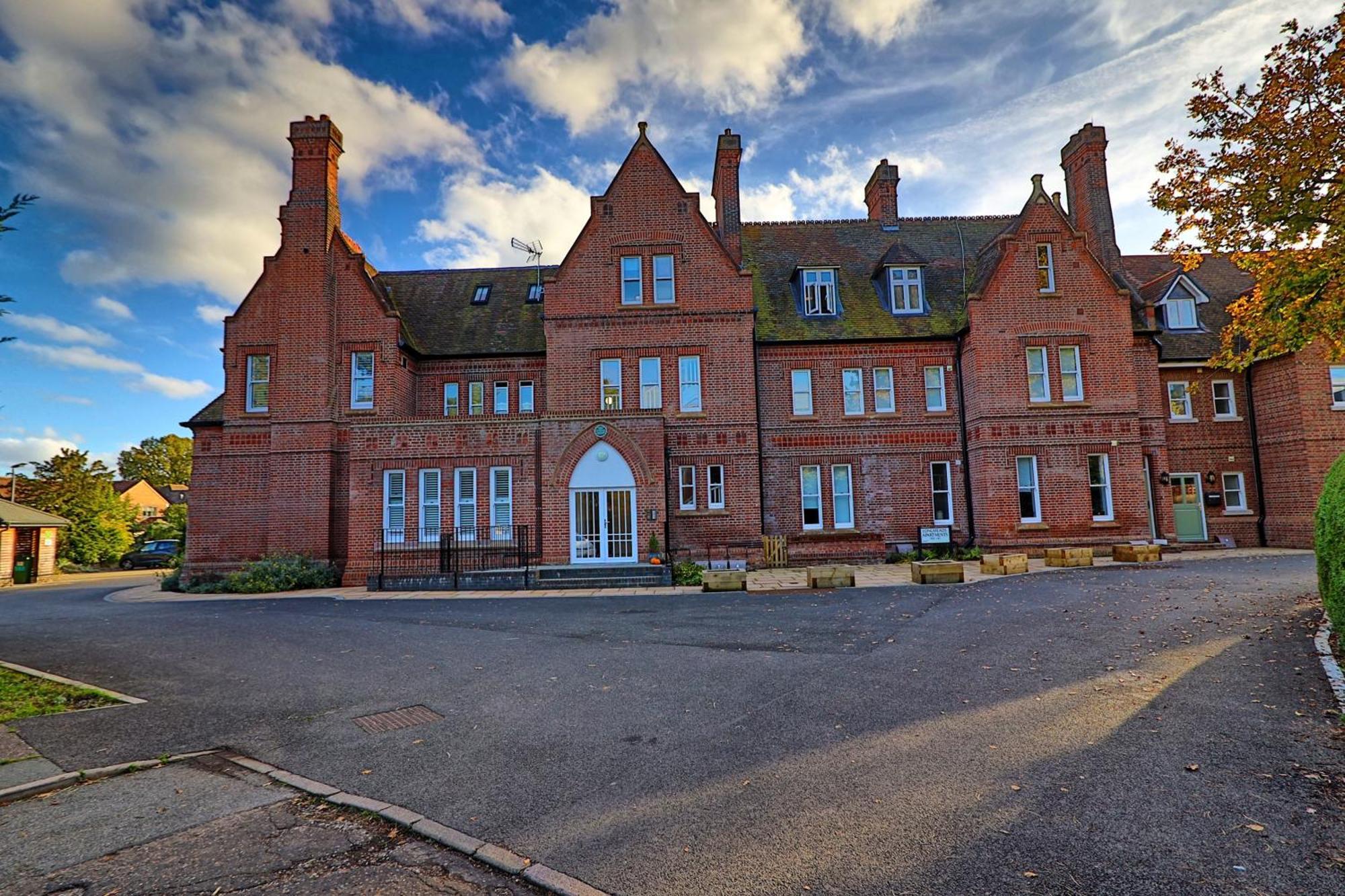Writtle Massive 4 Bedroom Apartment With Parking In Gorgeous Countryside Location & Short Drive To Chelmsford City Centre Contractors Welcome Eksteriør billede