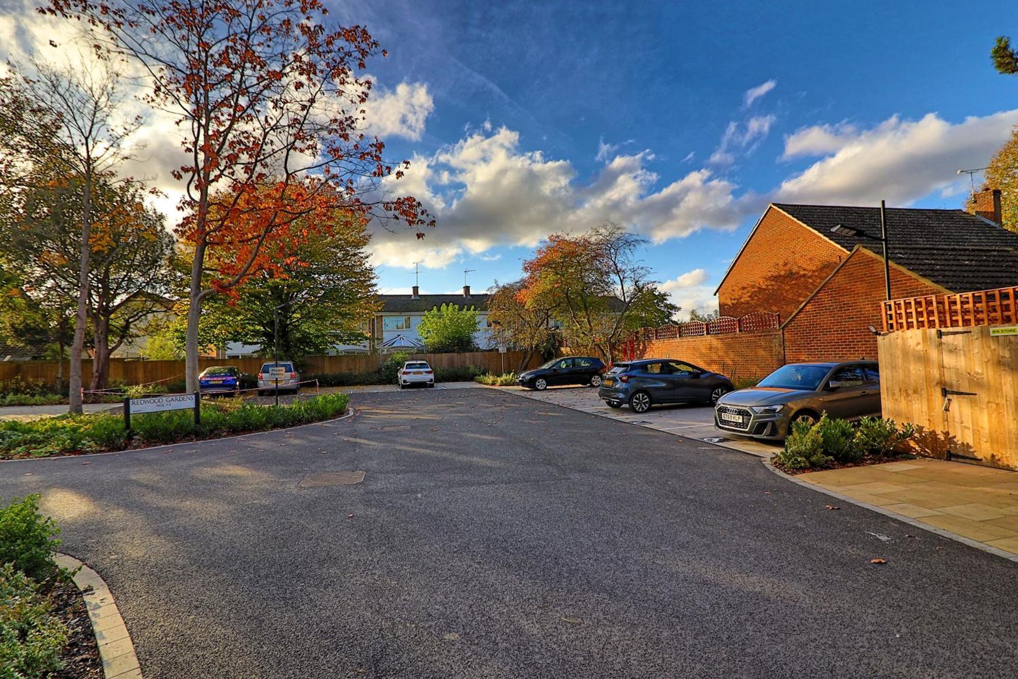 Writtle Massive 4 Bedroom Apartment With Parking In Gorgeous Countryside Location & Short Drive To Chelmsford City Centre Contractors Welcome Eksteriør billede