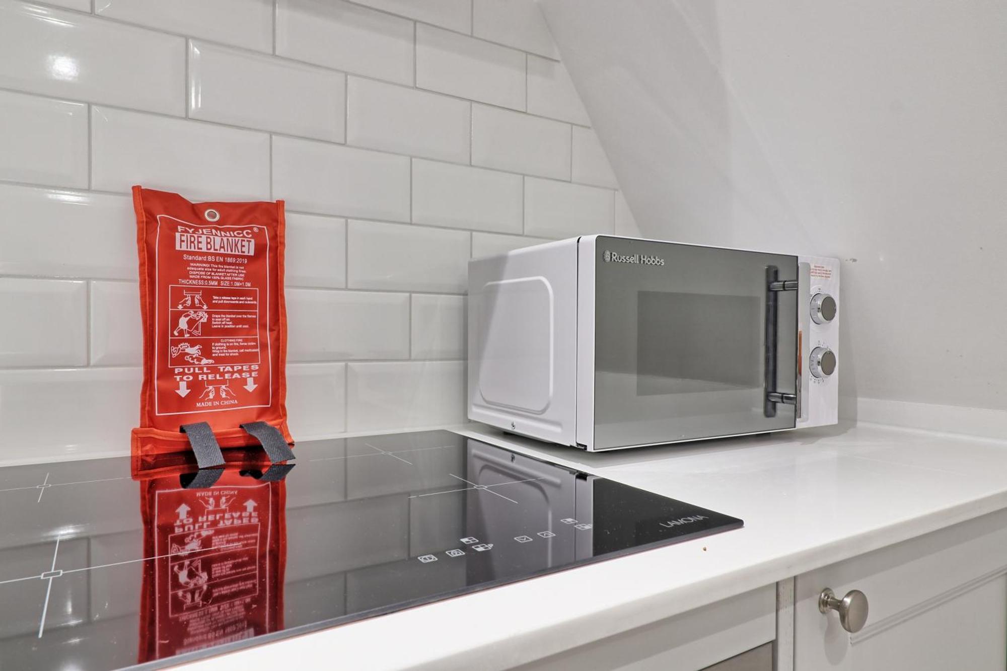 Writtle Massive 4 Bedroom Apartment With Parking In Gorgeous Countryside Location & Short Drive To Chelmsford City Centre Contractors Welcome Eksteriør billede