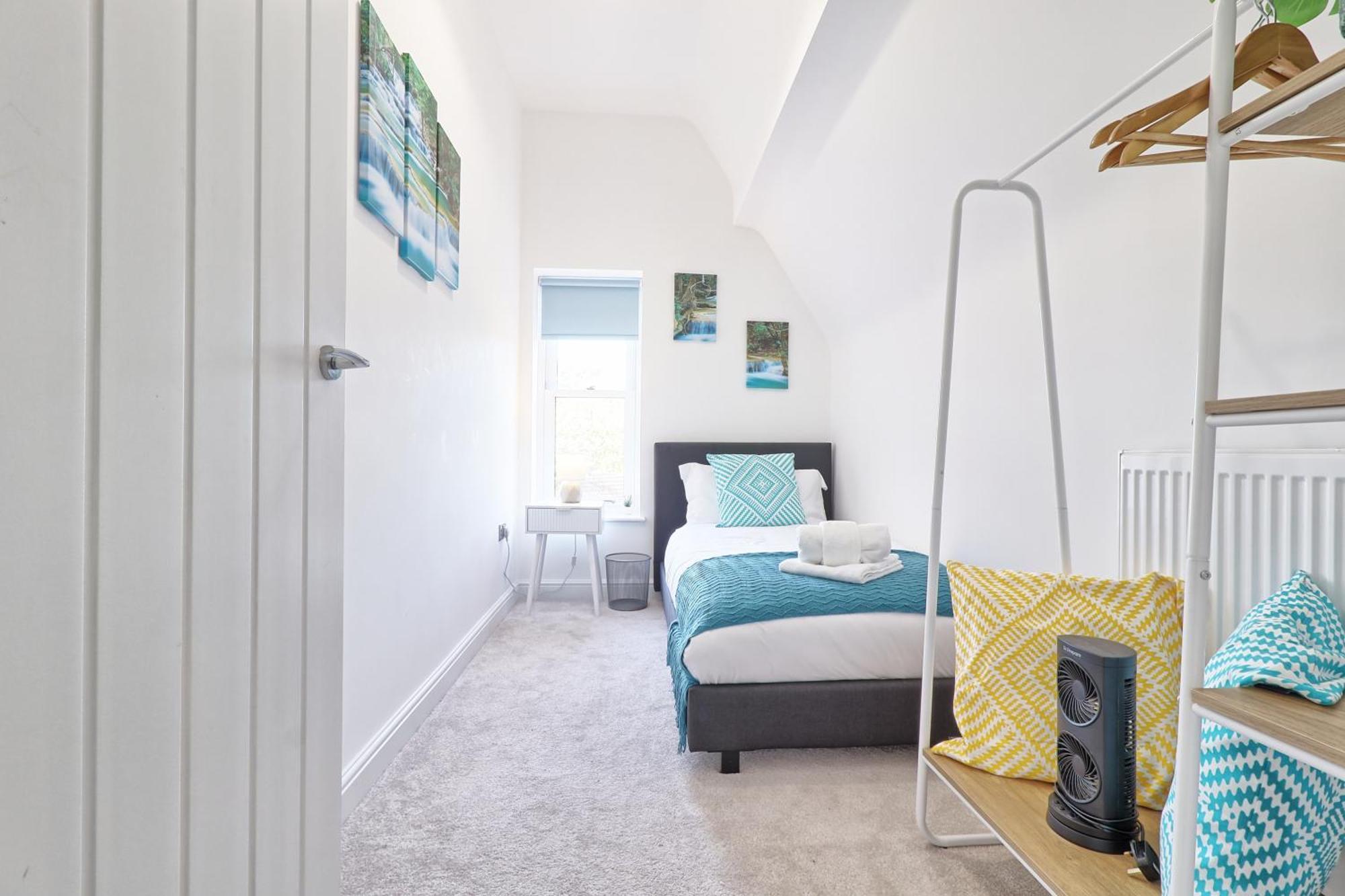 Writtle Massive 4 Bedroom Apartment With Parking In Gorgeous Countryside Location & Short Drive To Chelmsford City Centre Contractors Welcome Eksteriør billede