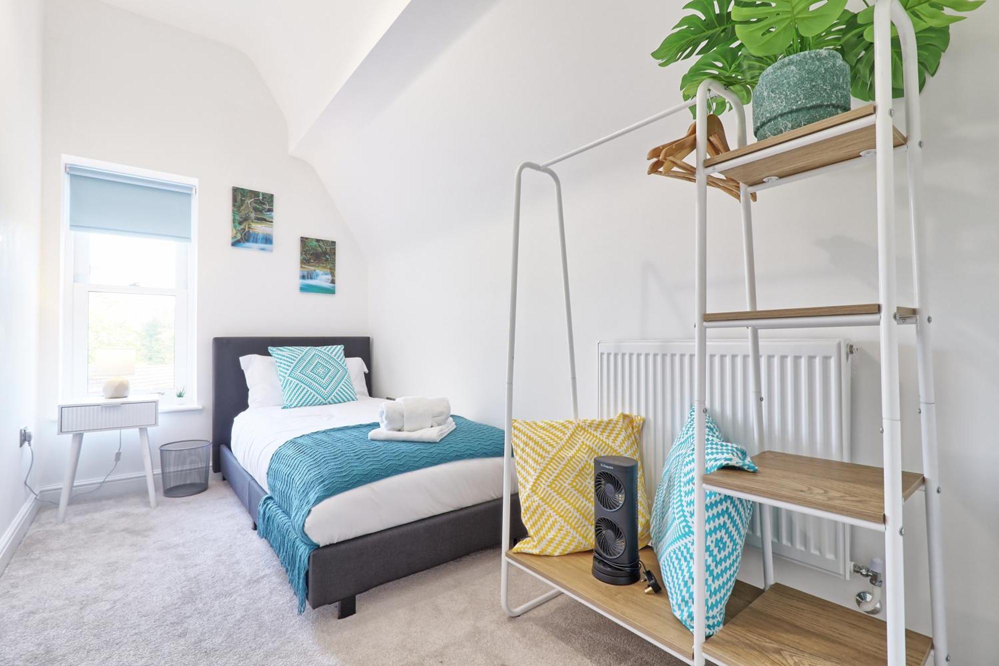 Writtle Massive 4 Bedroom Apartment With Parking In Gorgeous Countryside Location & Short Drive To Chelmsford City Centre Contractors Welcome Eksteriør billede