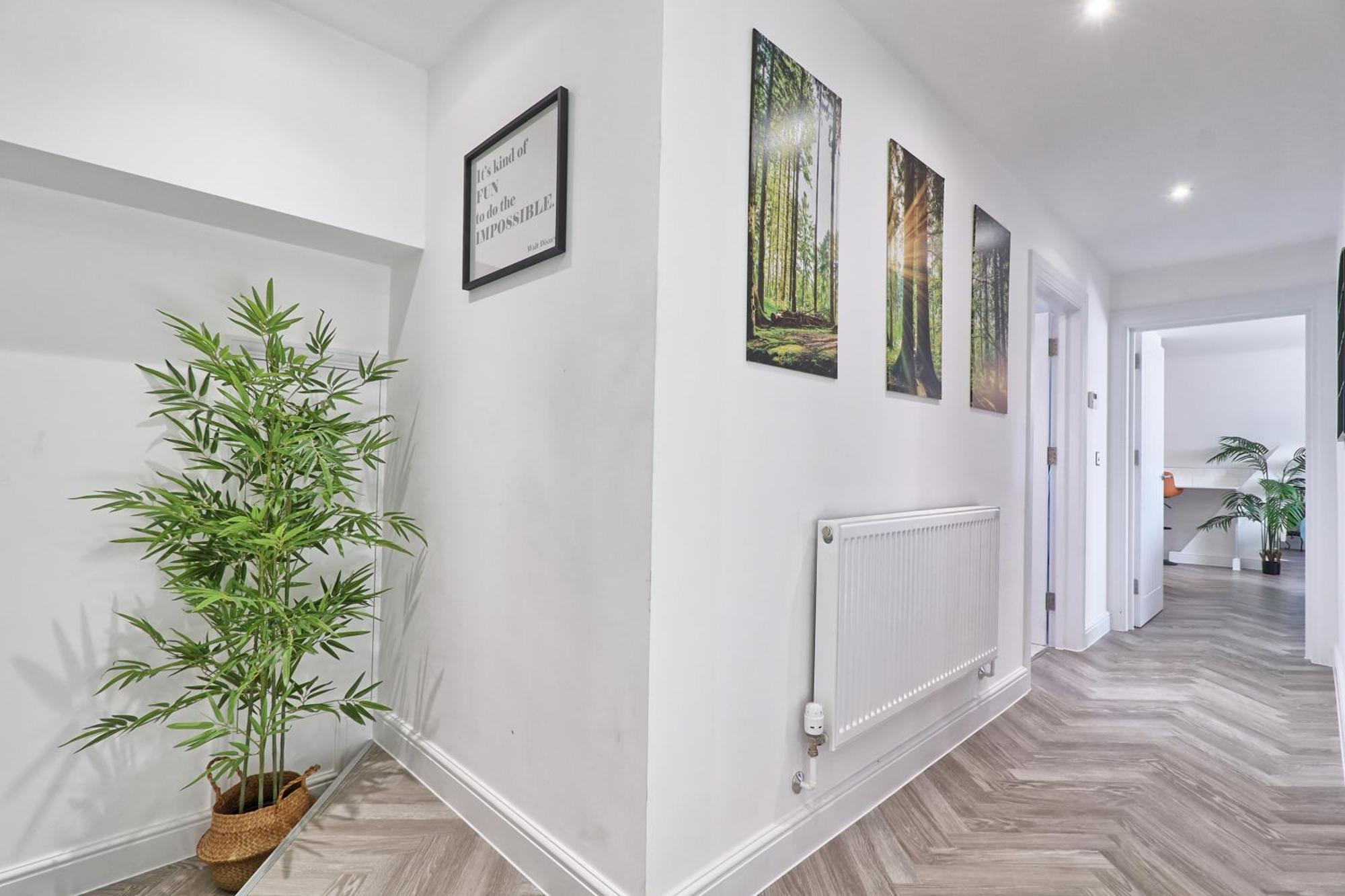 Writtle Massive 4 Bedroom Apartment With Parking In Gorgeous Countryside Location & Short Drive To Chelmsford City Centre Contractors Welcome Eksteriør billede